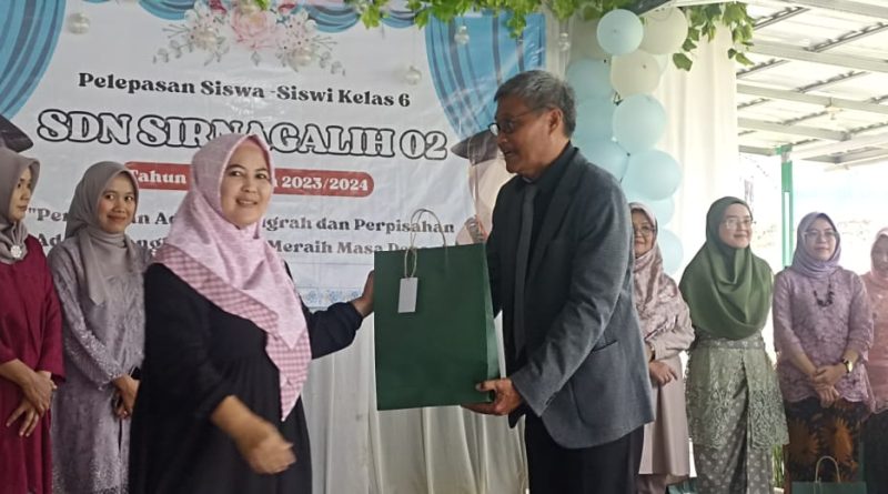 Pelepasan Siswa/siswi Kelas 6 SDN Sirnagalih 2 Berlangsung Meriah