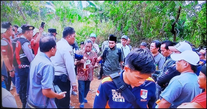 Polisi dan BPN Saksikan PT. SSS Tunjuk Batas Kav B36 dan B37