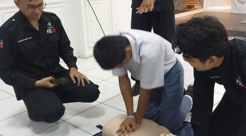 UPTD PCS 119 Kota Bogor Gelar Work Shop Bantuan Hidup Dasar Di SMAN 1 Kota Bogor