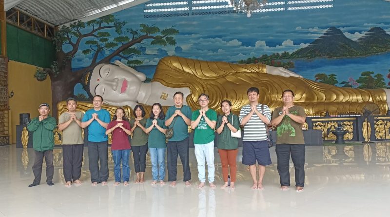 Menyambut Imlek Vihara Buddha Dharma dan 8 Pho Sat Bagikan 300 Paket Sembako Menyambut Imlek Vihara Buddha Dharma dan 8 Pho Sat Bagikan 300 Paket Sembako