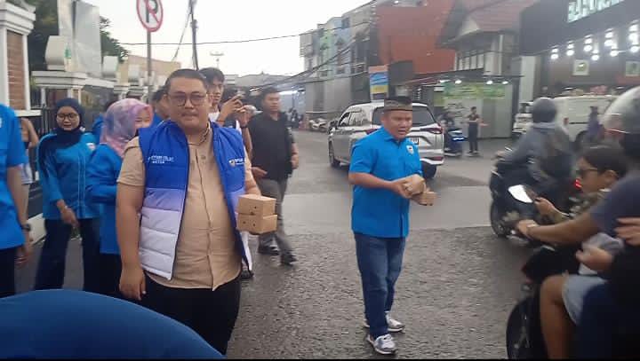 DPD KNPI Kabupaten Bogor, Kembali Mengadakan Kegiatan Roadshow Bagi Bagi Takjil Gratis Di wilayah Selatan Kecamatan Ciomas