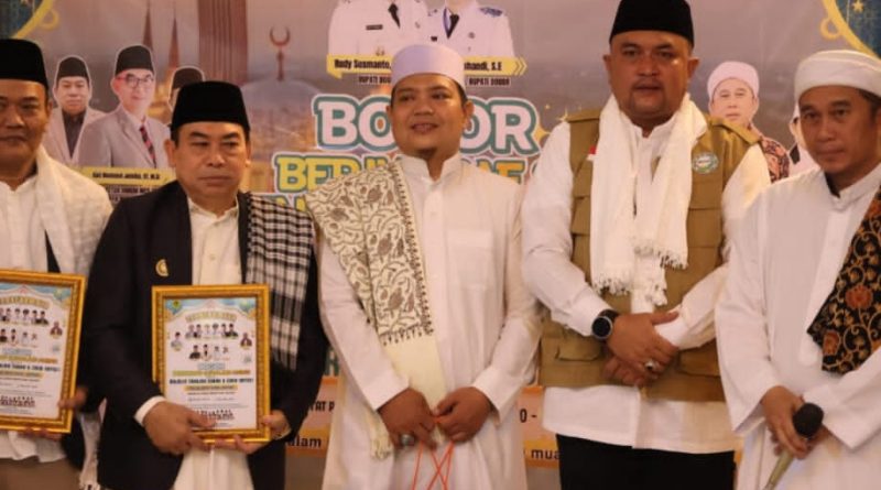 Bupati Bogor Laksanakan I’tikaf Shalat Tahajud Bersama Ulama dan Masyarakat di 10 Hari Terakhir Ramadan
