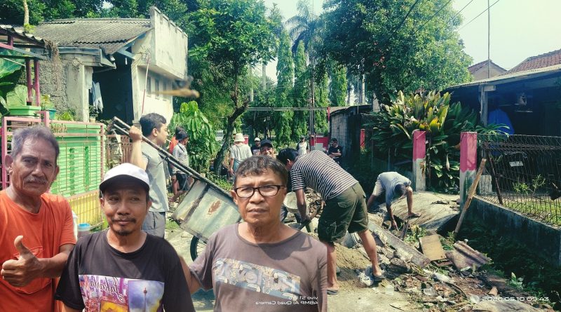 Ketua RT 01/XI Perum Bumi Insani, Gerakan Warganya Dorong Kerja bakti Wajib 2 Bulanan