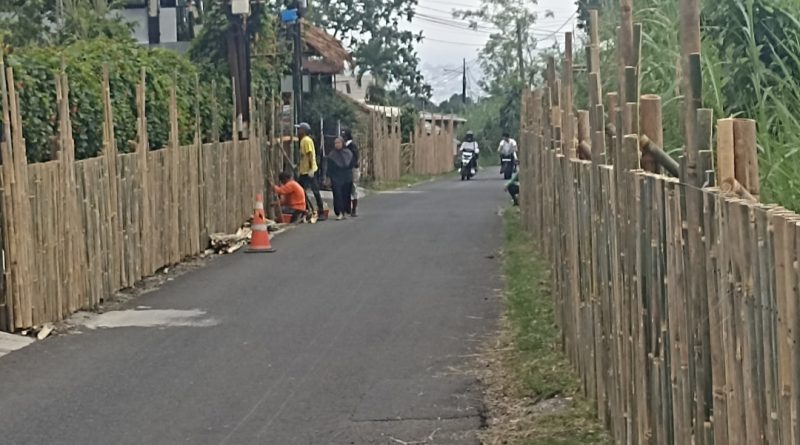 Pemerintah Desa Sukamantri Realisasikan Bantuan Keuangan Khusus (BKK) Akselerasi 2026, Rekontruksi Kantor Desa dan Bangun Dayeuh Pajajaran Pemerintah Desa Sukamantri Realisasikan Bantuan Keuangan Khusus (BKK) Akselerasi 2026, Rekontruksi Kantor Desa dan Bangun Dayeuh Pajajaran